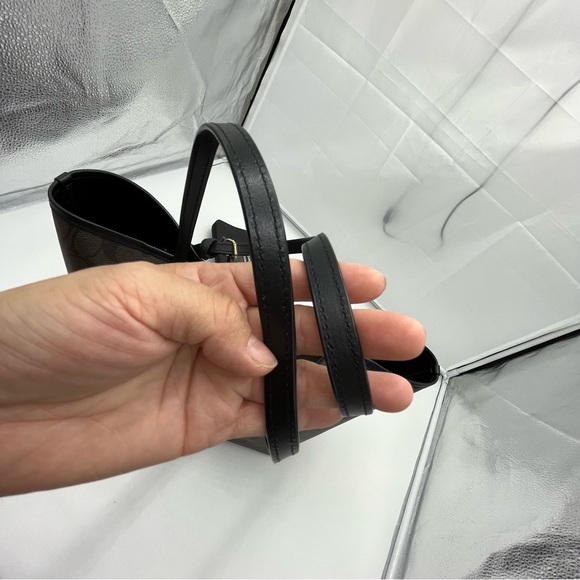 Coach Signature coated canvas with smooth leather tote - Picture 9 of 16